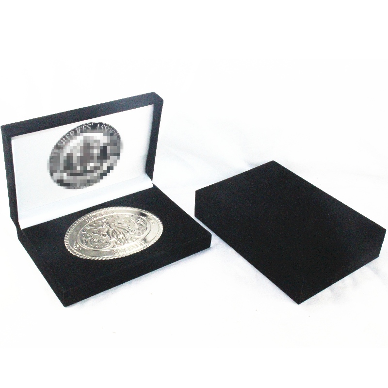 Bosca flannelette dronuilleog mír V-15H le haghaidh monaí iolracha 130 * 80 mm, suaitheantais, boinn, cufaí, srl. Mm. 158 * 112 * 36, meáchan thart ar 170g